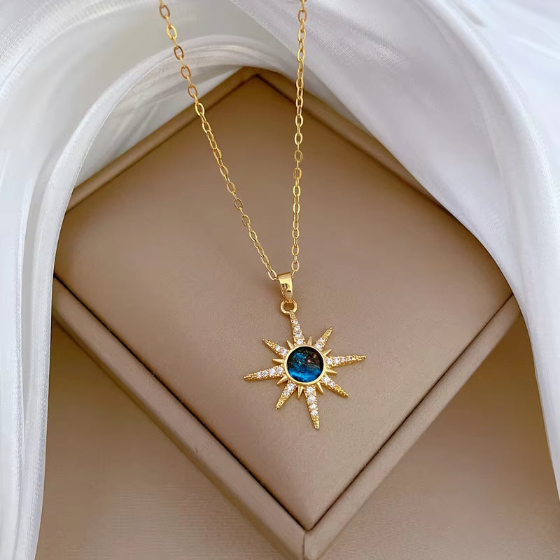 Manon Pendant & Chain