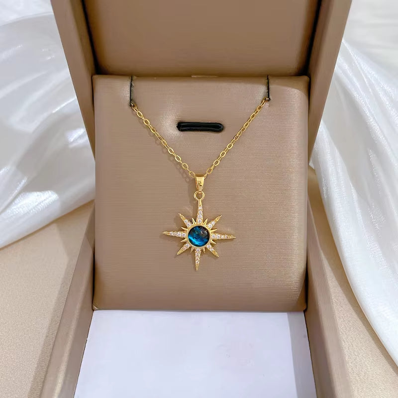 Manon Pendant & Chain